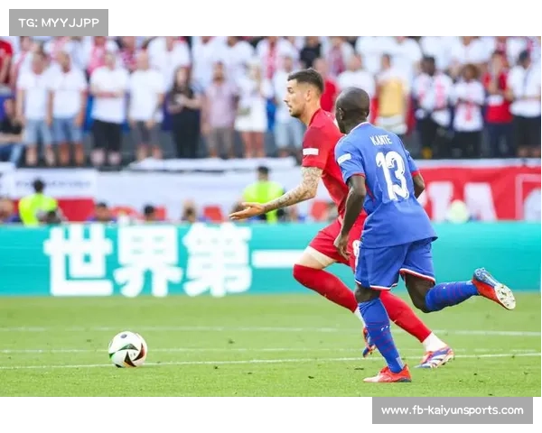 法国vs乌克兰半场闷平，VAR取消点球引主帅德尚抗议